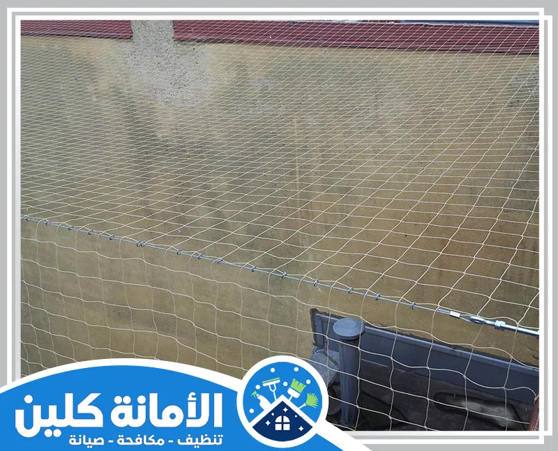 شركة تركيب طارد الحمام بالاحساء 0535521559 الأمانة كلين شبكة طارد الحمام بالاحساء تغطي السطح بالكامل لمنع دخول الطيور وحماية المنطقة من التجمعات.